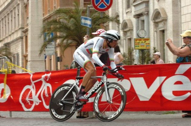 Konovalovas (Cervelo TestTeam) on his way to victory. Photo copyright Fotoreporter Sirotti.