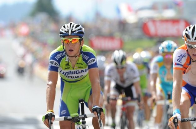 Time for a rest day! Yippee! Photo copyright Fotoreporter Sirotti. Time for a rest day! Yippee! Photo copyright Fotoreporter Sirotti.