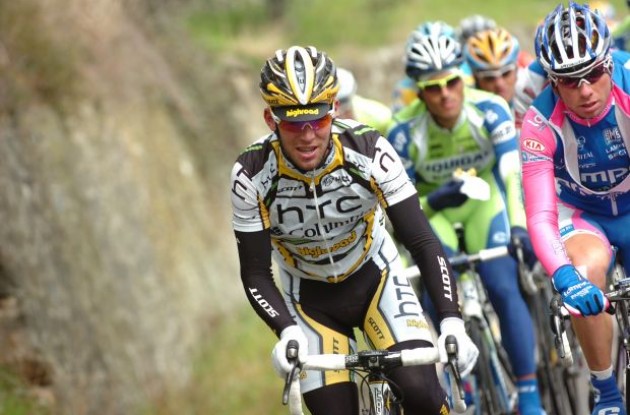 Mark Cavendish (Team HTC-Columbia) is ready to sprint in the 2010 Tour de France. Photo copyright Fotoreporter Sirotti.
