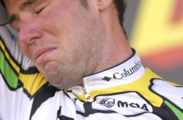 Mark Cavendish on the podium. Photo copyright Fotoreporter Sirotti. Mark Cavendish on the podium. Photo copyright Fotoreporter Sirotti.