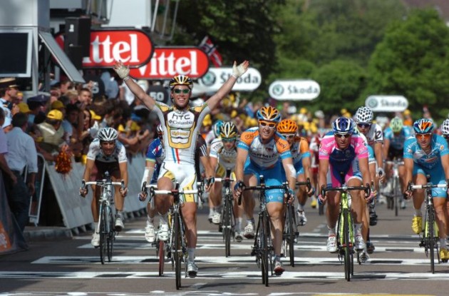 Mark Cavendish (Team Columbia-HTC) takes his fifth Tour stage win. Photo copyright Fotoreporter Sirotti.