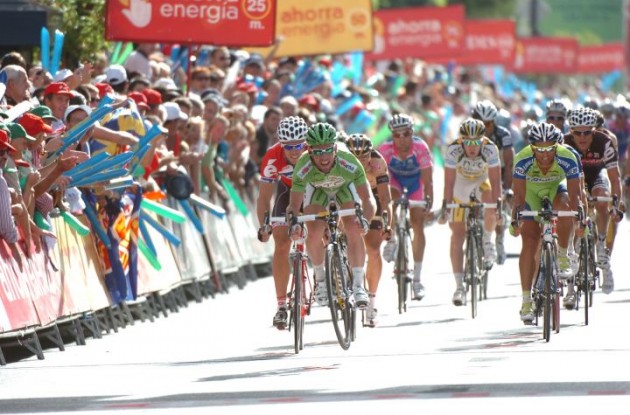 Mark Cavendish (Team Columbia-Highroad) sprints to his third stage win. Photo copyright Fotoreporter Sirotti. Mark Cavendish (Team Columbia-Highroad) sprints to his third stage win. Photo copyright Fotoreporter Sirotti.