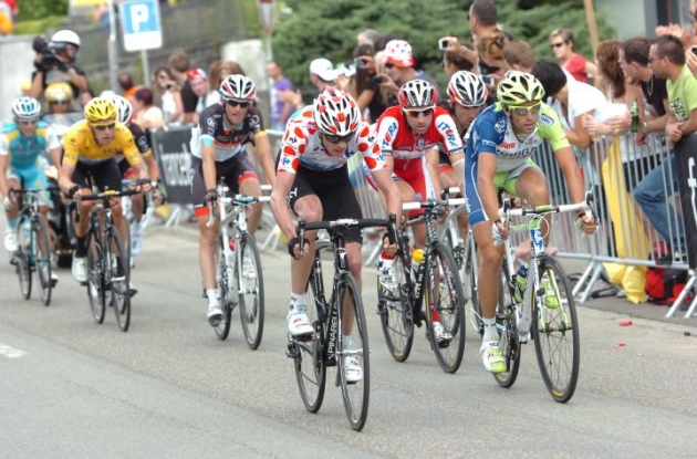 The Nibali, Froome, Wiggins, Menchov group chasing Evans. Photo Fotoreporter Sirotti.