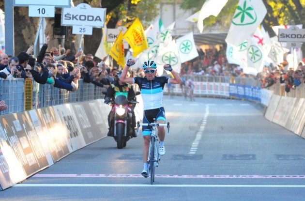 Oliver Zaugg wins Giro di Lombardia 2011 for Team Leopard-Trek. Photo Fotoreporter Sirotti.