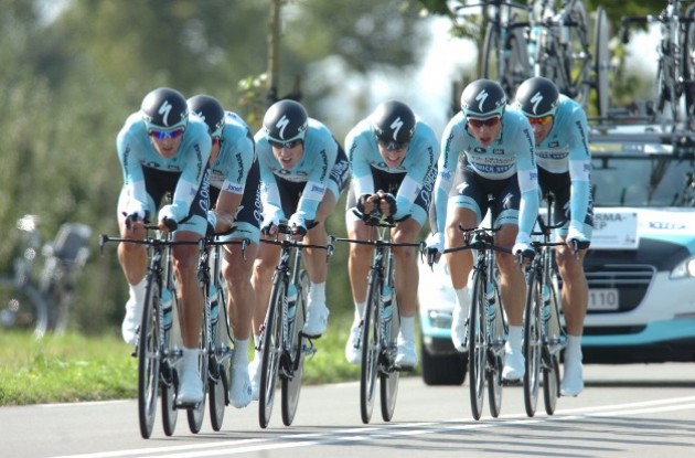 www.roadcycling.com/sites/default/files/styles/large/public/field/image/omega_pharma_quickstep_team_time_trial_world_championships_2012_valkenburg.jpg