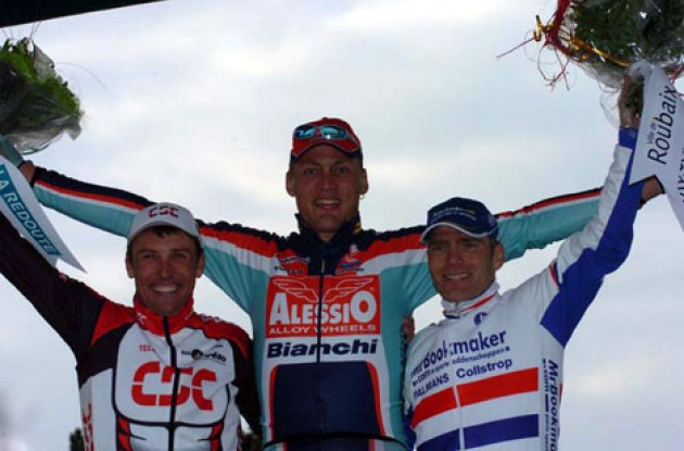 Backstedt (middle), Hoffman (left) and Hammond on the podium in Roubaix. Photo copyright Fotoreporter Sirotti. Backstedt (middle), Hoffman (left) and Hammond on the podium in Roubaix. Photo copyright Fotoreporter Sirotti.