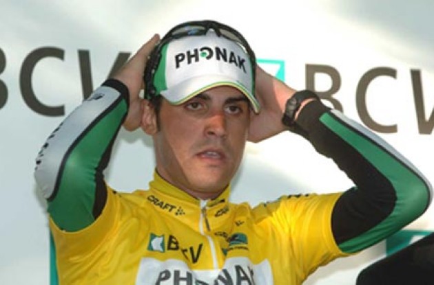 Pereiro on the podium in Geneva. Photo copyright Roadcycling.com. Pereiro on the podium in Geneva. Photo copyright Roadcycling.com.