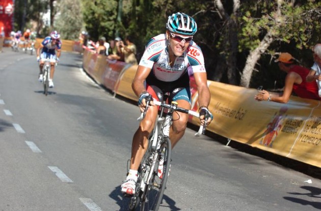 Philippe Gilbert on his way to victory. Photo copyright Fotoreporter Sirotti. Philippe Gilbert on his way to victory. Photo copyright Fotoreporter Sirotti.