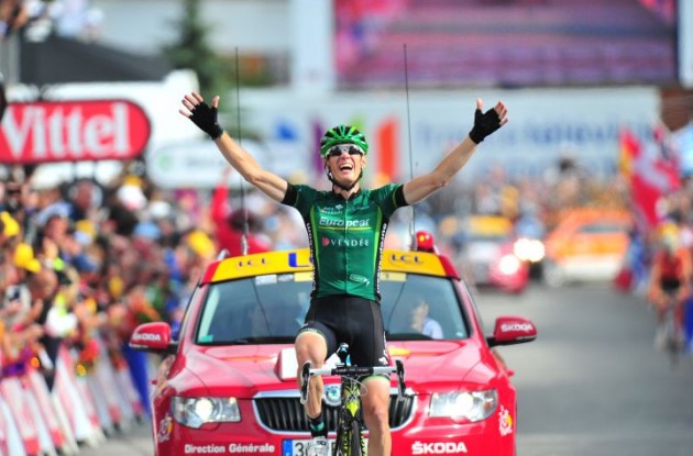 Pierre Rolland wins stage 19 of the 2011 Tour de France for Team Europcar. Photo Fotoreporter Sirotti.