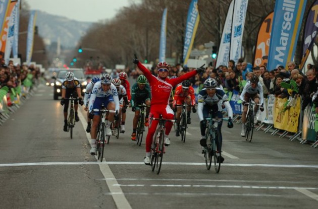 Samuel Dumoulin of Team Cofidis powers to sprint victory in Grand Prix d'Ouverture La 

Marseillaise ahead of Marco Marcato (Team Vacansoleil) and Arthur Vichot of Team FDJ. Photo Fotoreporter Sirotti.