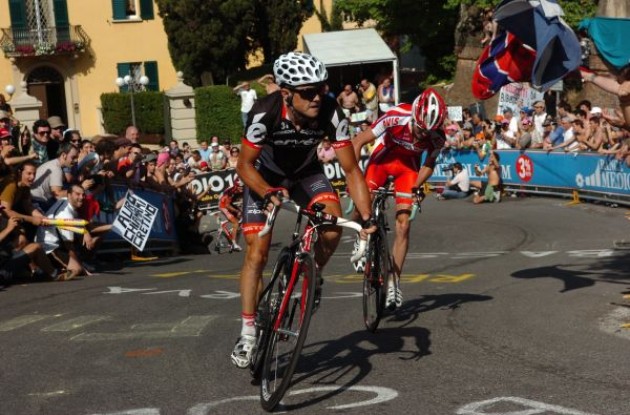 Simon Gerrans (Cervelo TestTeam) suffers on the final 16% climb. Photo copyright Fotoreporter Sirotti.