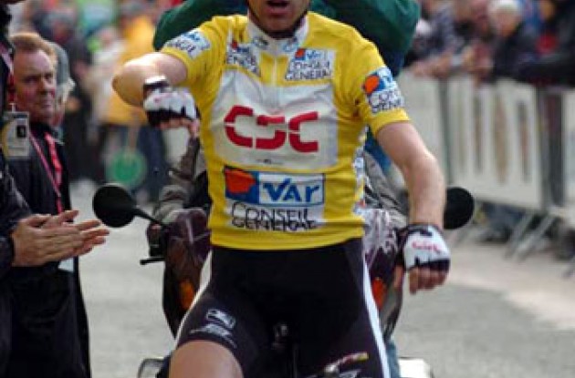 Jens Voigt wins on Mont Faron. Former teammate Jorg Jaksche took the win last year. Photo copyright Fotoreporter Sirotti. Jens Voigt wins on Mont Faron. Former teammate Jorg Jaksche took the win last year. Photo copyright Fotoreporter Sirotti.