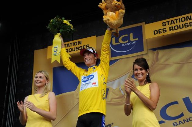 Sylvain Chavanel leads the 2010 Tour de France overall. Photo copyright Fotoreporter Sirotti. Sylvain Chavanel leads the 2010 Tour de France overall. Photo copyright Fotoreporter Sirotti.