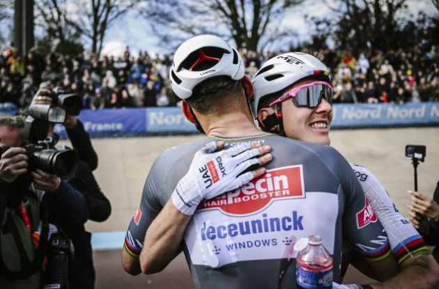 | A.S.O. Tadej Pogacar congratulates Mathieu van der Poel