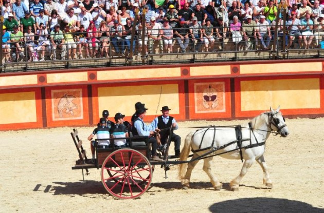 Team Leopard-Trek with Andy Schleck and Frank Schleck. Photo Fotoreporter Sirotti. Team Leopard-Trek with Andy Schleck and Frank Schleck. Photo Fotoreporter Sirotti.