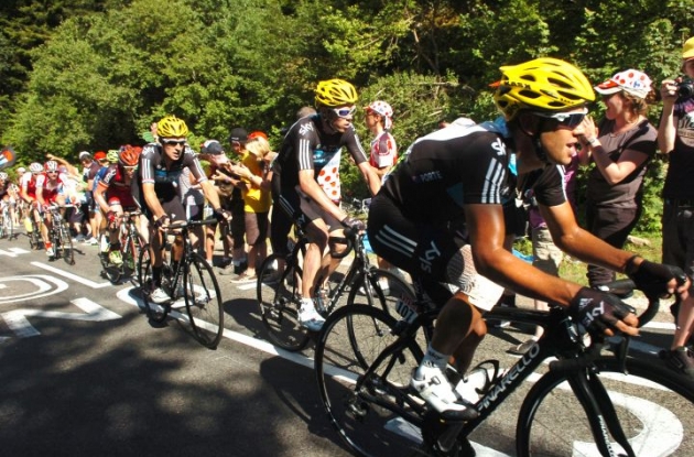 Team Sky leads the Tour de France peloton on the final climb of today's stage. Photo Fotoreporter Sirotti. Team Sky leads the Tour de France peloton on the final climb of today's stage. Photo Fotoreporter Sirotti.