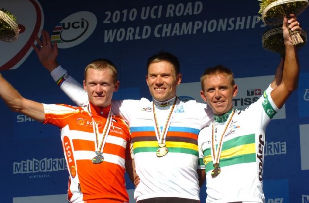 Top 3 on the podium in Geelong. Thor Hushovd (Norway), Matti Breschel (Denmark), and Allan Davis (Australia).