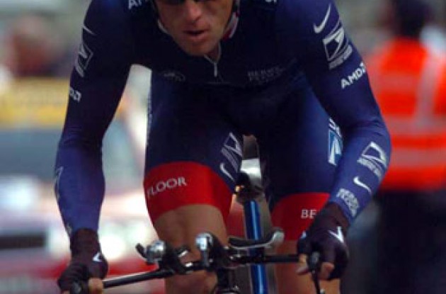 The Texan powerhouse is back! Armstrong placed 2nd in today's stage, but managed to put important time into his major rivals. How will he perform tomorrow? Stay tuned to Roadcycling.com to find out. Visit our Tour section for live coverage, interviews, and more. Photo copyright Fotoreporter Sirotti. The Texan powerhouse is back! Armstrong placed 2nd in today's stage, but managed to put important time into his major rivals. How will he perform tomorrow? Stay tuned to Roadcycling.com to find out. Visit our Tour section for live coverage, interviews, and more. Photo copyright Fotoreporter Sirotti.