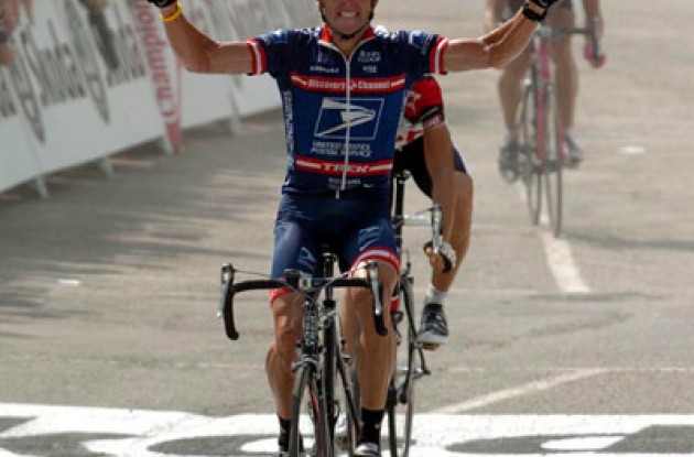 Armstrong takes the win ahead of Basso and a suffering Ullrich. Will Armstrong win tomorrow's mountain time trial on L'Alpe d'Huez? Stay tuned to Roadcycling.com to find out! Photo copyright Fotoreporter Sirotti. Armstrong takes the win ahead of Basso and a suffering Ullrich. Will Armstrong win tomorrow's mountain time trial on L'Alpe d'Huez? Stay tuned to Roadcycling.com to find out! Photo copyright Fotoreporter Sirotti.