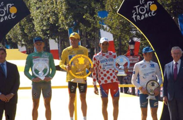 The four jersey winners. From left to right Baden Cooke, Lance Armstrong, Richard Virenque and Denis Menchov. Armstrong claimed his 5th Tour win this year. Photo copyright Fotoreporter Sirotti. The four jersey winners. From left to right Baden Cooke, Lance Armstrong, Richard Virenque and Denis Menchov. Armstrong claimed his 5th Tour win this year. Photo copyright Fotoreporter Sirotti.