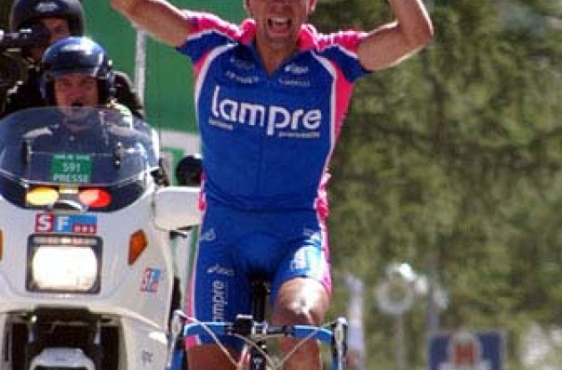 Casagrande wins! Photo copyright Fotoreporter Sirotti.