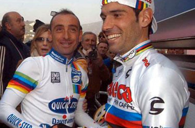 World Cup winner Paolo Bettini greets World Champion Igor Astarloa. No hard feelings here? Photo copyright Fotoreporter Sirotti.