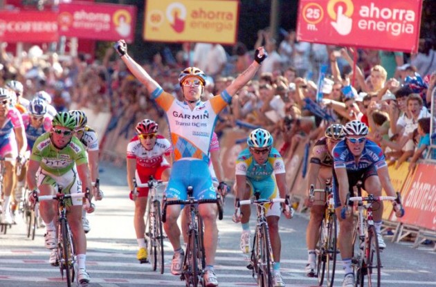 Tyler Farrar wins the final stage of the 2010 Vuelta a Espana. Photo copyright Fotoreporter Sirotti.