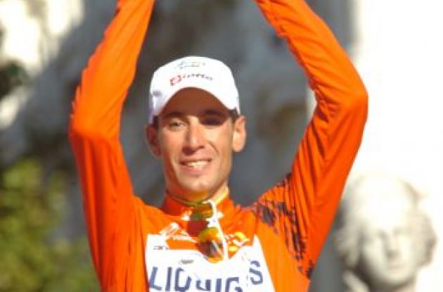 Vincenzo Nibali celebrates his Vuelta win on the podium in Madrid. Photo copyright Fotoreporter Sirotti.
