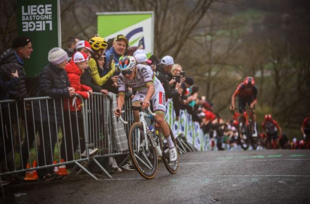 World Champion Remco Evenepoel launches his decisive attack | A.S.O. World Champion Remco Evenepoel launches decisive attack