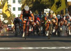 Heinrich Haussler battles Mark Cavendish in the 2009 Milan-San Remo. Photo copyright Fotoreporter Sirotti.