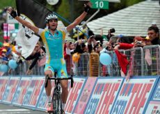 Roman Kreuziger bounces back and wins epic mountain stage in 2012 Giro d'Italia. Photo Fotoreporter Sirotti.