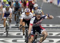 Team Lotto-Greipel's Andre Greipel (Germany) powers to third Tour de France stage victory in stage 13 of the 2012 Tour de France. Photo Fotoreporter Sirotti.