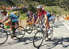 Lance Armstrong, Andy Schleck, Cadel Evans climb. Photo copyright Fotoreporter Sirotti. Lance Armstrong, Andy Schleck, Cadel Evans climb. Photo copyright Fotoreporter Sirotti.