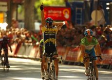 Bozic wins. Photo copyright Fotoreporter Sirotti.