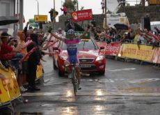 Damiano Cunego wins. Photo copyright Fotoreporter Sirotti.