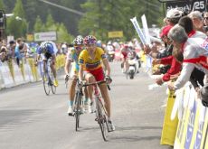 Janez Brajkovic_and Alberto Contador sprint toward the finish line. Photo copyright Fotoreporter Sirotti. Janez Brajkovic_and Alberto Contador sprint toward the finish line. Photo copyright Fotoreporter Sirotti.