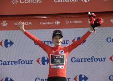 | Unipublic Jonas Vingegaard on the podium as general classification leader