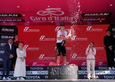 Joshua Tarling on the Giro d'Italia podium as winner of stage 2 | RCS Sport Joshua Tarling on the Giro d'Italia podium as winner of stage 2