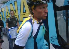 Lance Armstrong in his new team jersey (without logos of non-paying Team Astana sponsors) at the start of the Giro stage in Innsbruck. Photo copyright Philippe Maertens. Lance Armstrong in his new team jersey (without logos of non-paying Team Astana sponsors) at the start of the Giro stage in Innsbruck. Photo copyright Philippe Maertens.