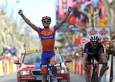 Luis Leon Sanchez on the podium. Photo copyright Fotoreporter Sirotti. Luis Leon Sanchez on the podium. Photo copyright Fotoreporter Sirotti.
