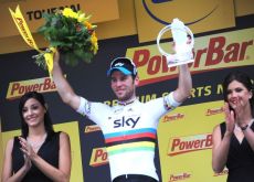 Mark Cavendish (Sky), who has one of the best sprint trains in the pro cycling business, won Stage 2 of the Tour de France 2012 without a train. Photo Fotoreporter Sirotti.