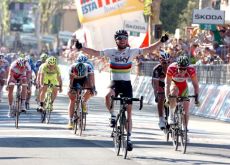 World Champion Mark Cavendish of Team Sky victorious in 2012 Giro d'Italia stage 5 finish line sprint. Photo Fotoreporter Sirotti.
