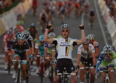 Matthew Goss wins the 2011 Cancer Council Classic. Photo Fotoreporter Sirotti.