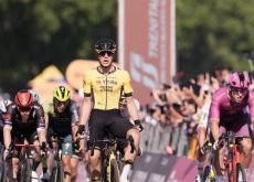 Olav Kooij sprints to victory in Naples for Visma-Lease a Bike in Giro d'Italia 2024