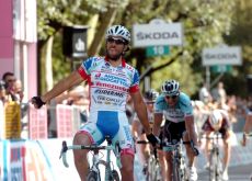 Roberto Ferrari wins stage 11 of 2012 Giro d'Italia. Photo Fotoreporter Sirotti.