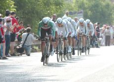 Team HTC-HighRoad powers through Torino on their way to the Giro team time trial victory. Photo Fotoreporter Sirotti.