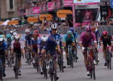 Tim Merlier sprints to victory in stage 18 of Giro d'Italia 2024