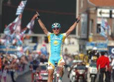 Vinokourov wins Liege-Bastogne-Liege 2010. Photo copyright Fotoreporter Sirotti. Vinokourov wins Liege-Bastogne-Liege 2010. Photo copyright Fotoreporter Sirotti.